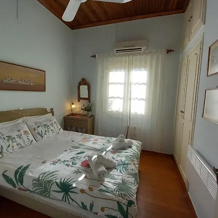 Aphrodite's Coast Retreat House! Lejlighed Galaxídhion