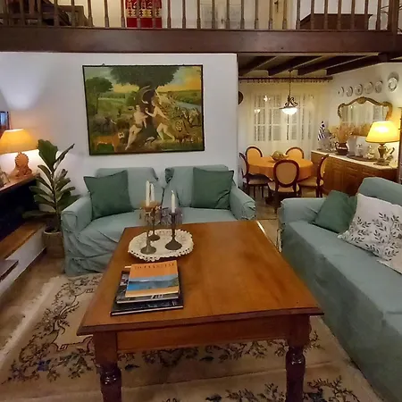 Апартаменты Aphrodite's Coast Retreat House!