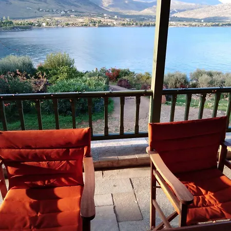 Apartment Aphrodite's Coast Retreat House! Galaxidi